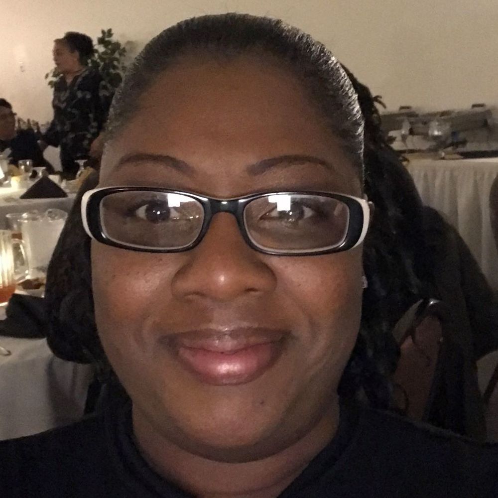 Meet your Posher, Angela